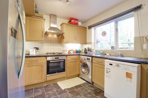 34 Campion Close, Croydon, CR0 5SN