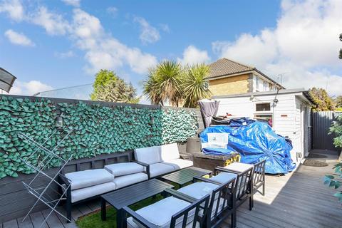 7 Canada Road, Erith, DA8 2HE