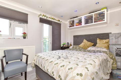 7 Canada Road, Erith, DA8 2HE