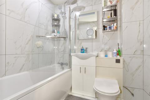 7 Canada Road, Erith, DA8 2HE
