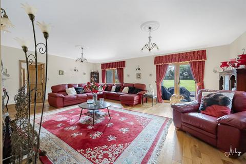 undefined, Llanrhidian, Swansea