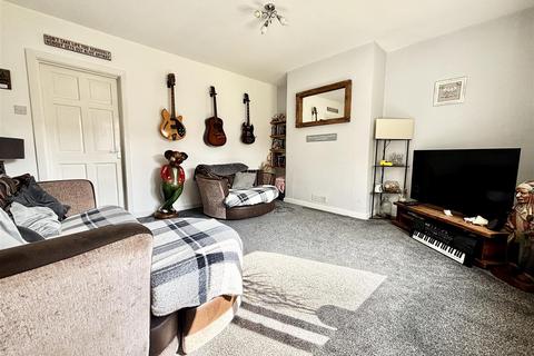 3 bedroom terraced house for sale, Wakefield Road, Swillington, Leeds