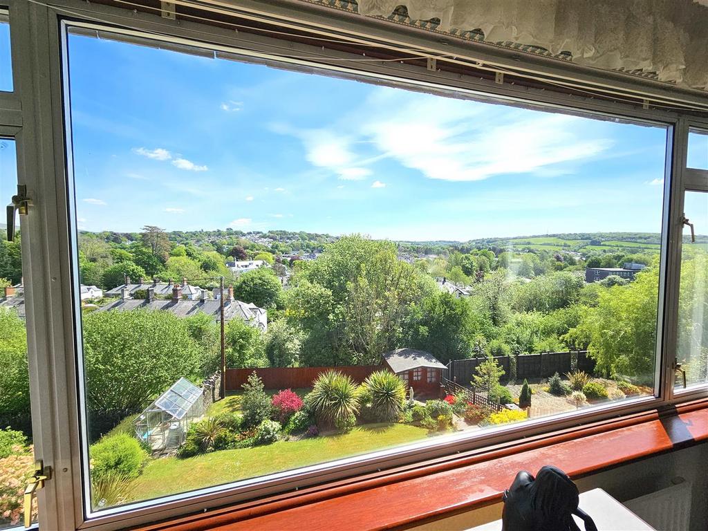 Living Room Window.jpg