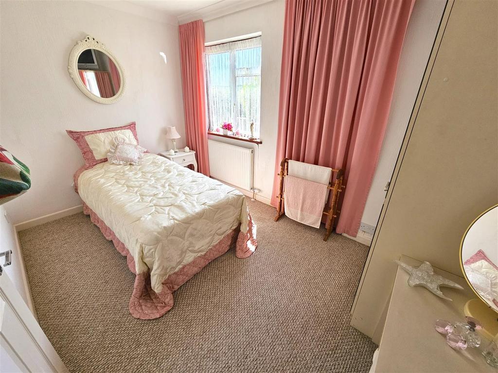 Bedroom 3.jpg