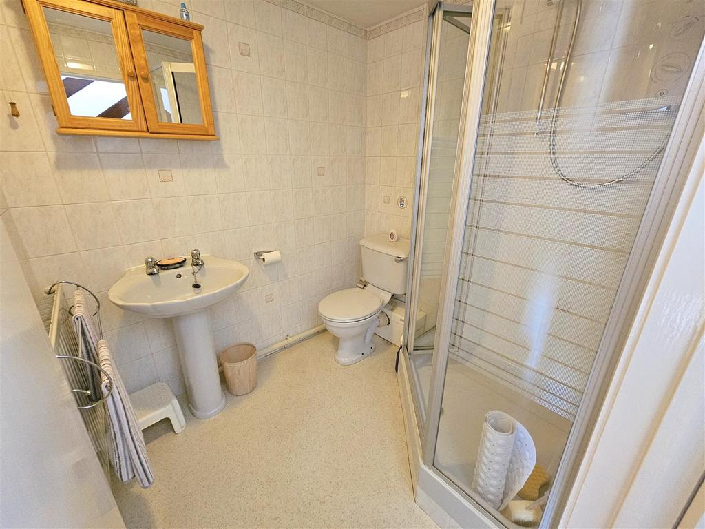 Shower Room.jpg