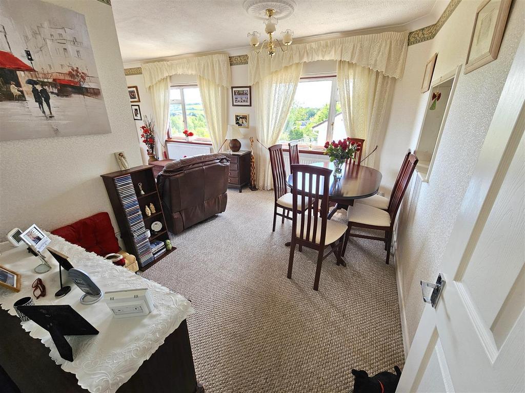 Dining Area.jpg