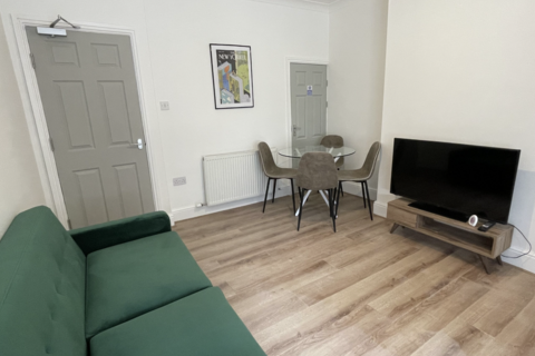 4 bedroom terraced house to rent, Lincoln LN5
