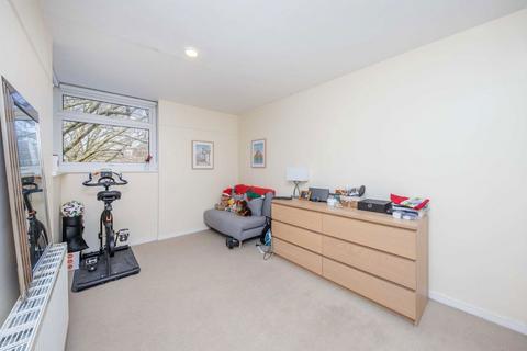 2 bedroom flat for sale, Crown Terrace, Richmond TW9