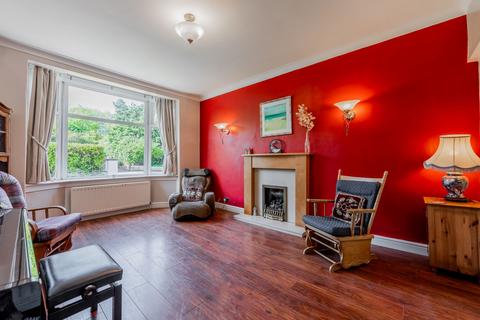 24 Cartsbridge Road, Clarkston, Glasgow, G76 8DH