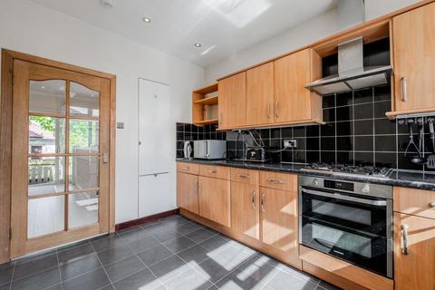 24 Cartsbridge Road, Clarkston, Glasgow, G76 8DH