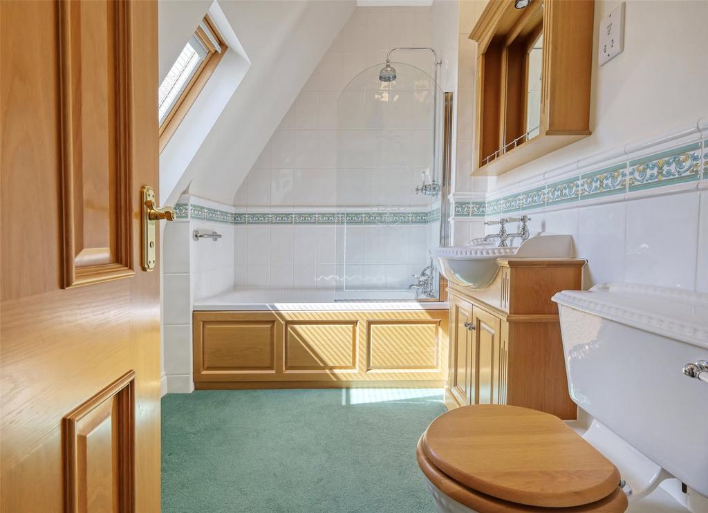 En Suite Bathroom