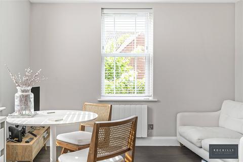 2 bedroom apartment for sale, Baker Street, Weybridge, Surrey, KT13