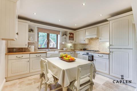 4 bedroom detached house for sale, Westbury Lane, Buckhurst Hill
