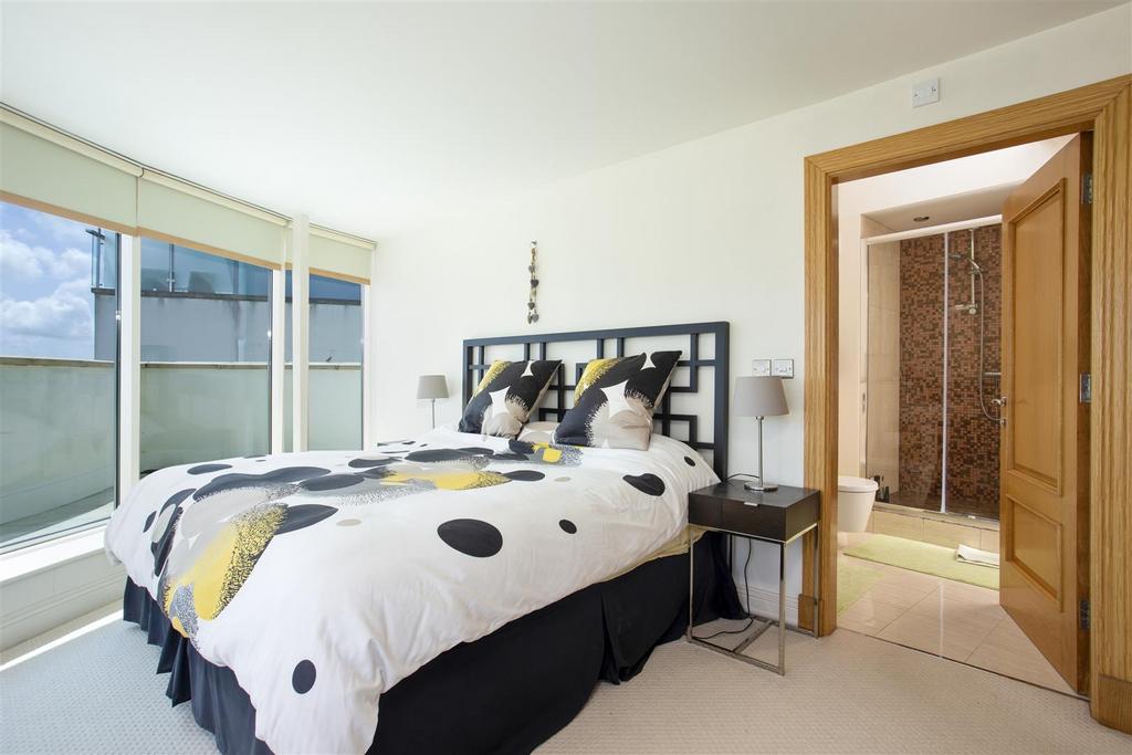32 B Salterns Way 320446 11.jpg