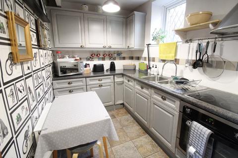 34 Hebble Row, Oakworth, Keighley, BD22 7QZ