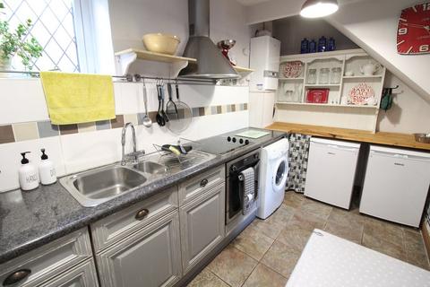 34 Hebble Row, Oakworth, Keighley, BD22 7QZ