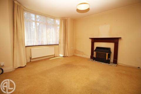 2 bedroom detached bungalow for sale, Station Way, Letchworth Garden City, SG6 3SD