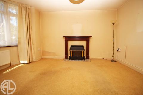 2 bedroom detached bungalow for sale, Station Way, Letchworth Garden City, SG6 3SD