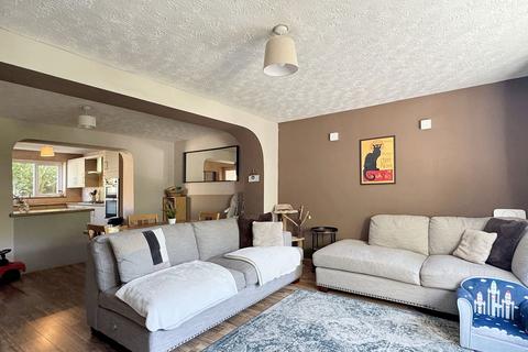 96 Ditchfield Place, Widnes, WA8 8RT