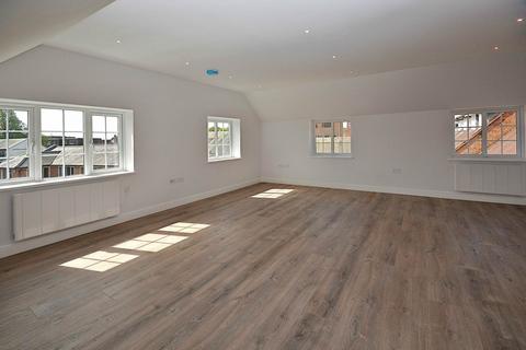 2 bedroom penthouse for sale, Sycamore Road, Amersham