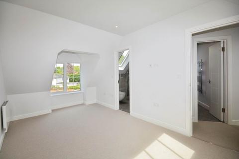 2 bedroom penthouse for sale, Sycamore Road, Amersham