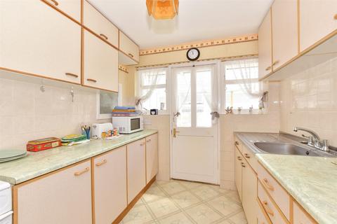 2 bedroom detached bungalow for sale, Foxes Close, Sandown PO36