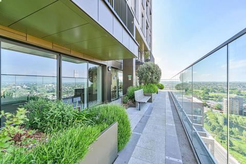 3 bedroom flat for sale, Pegler Square, Blackheath, London, SE3