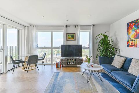 3 bedroom flat for sale, Pegler Square, Blackheath, London, SE3