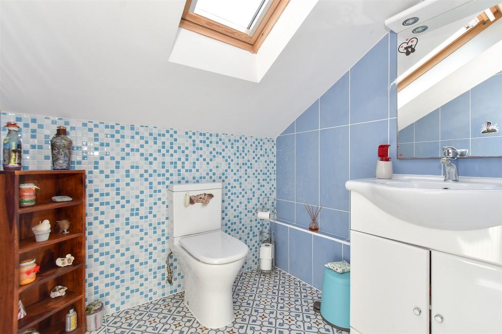 First Floor Cloakroom