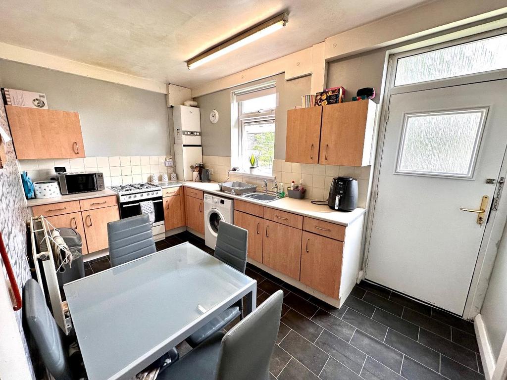Kitchen dining