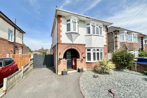 3 bedroom detached house for sale, Bankside Road, Bournemouth BH9