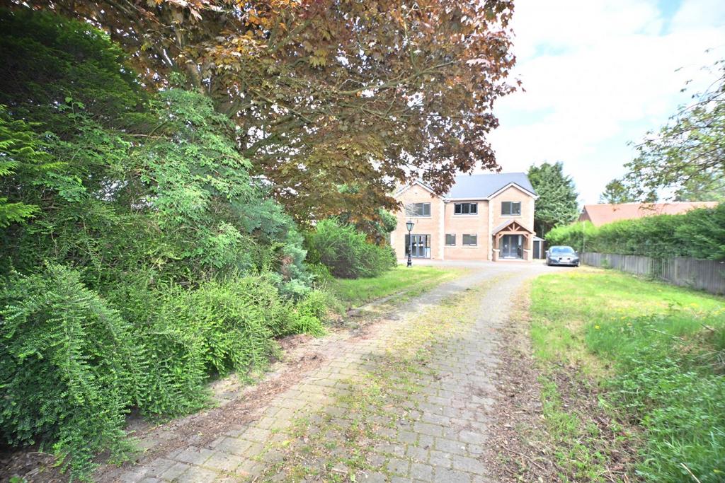 4 Ryecroft Drive, Westhoughton, Bolton, BL5 3 PW