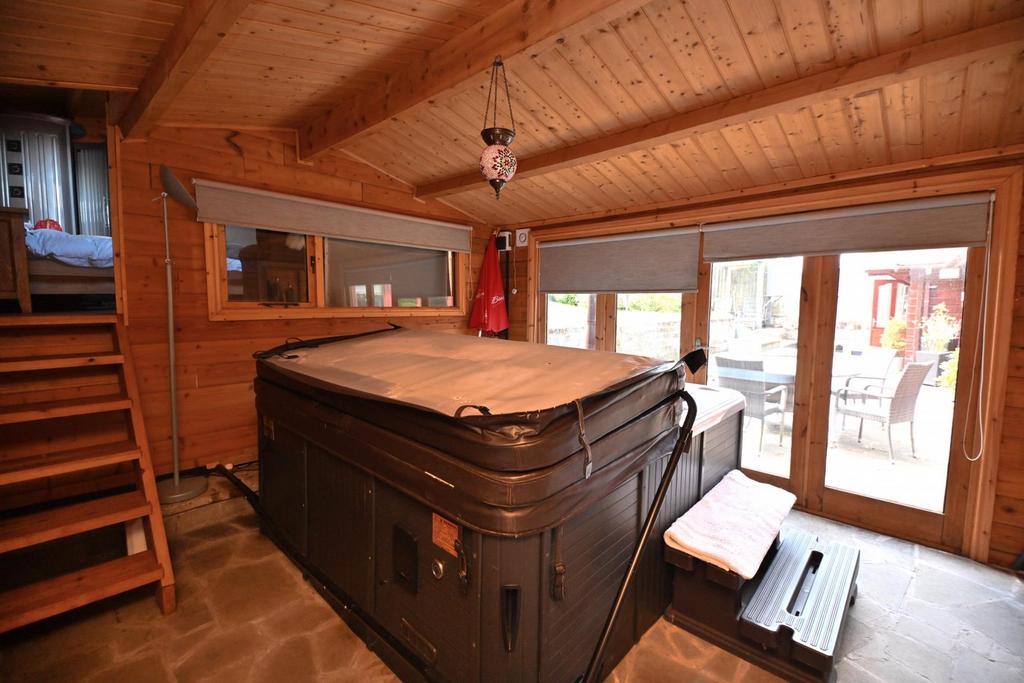 4 Ryecroft Drive, Westhoughton, Bolton, BL5 3 PW