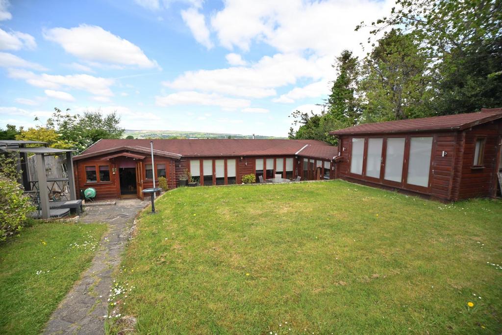 4 Ryecroft Drive, Westhoughton, Bolton, BL5 3 PW