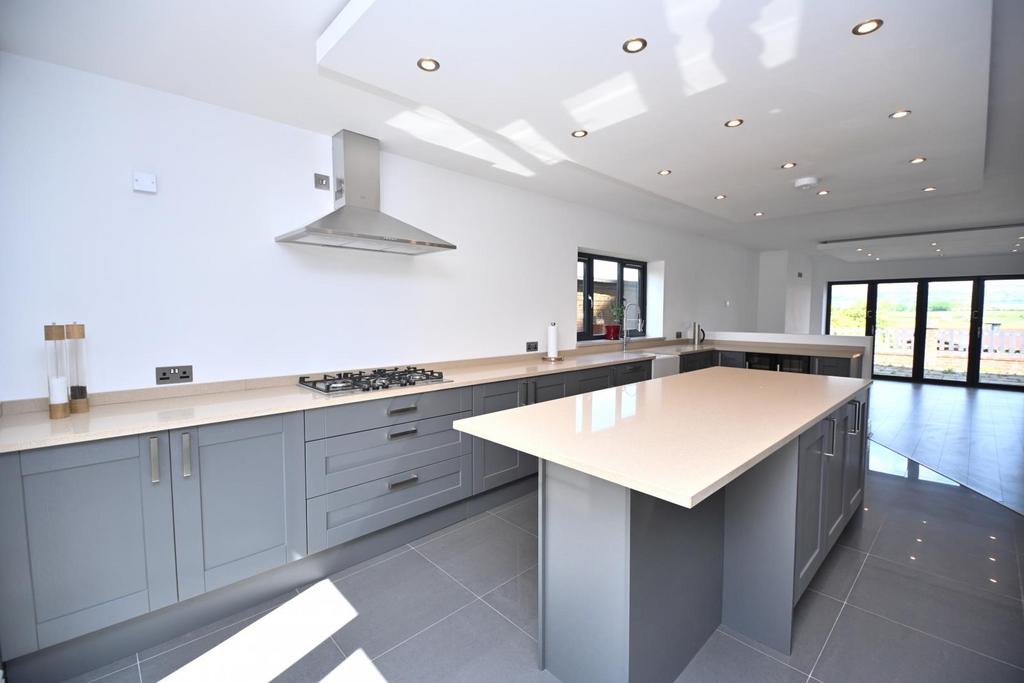 4 Ryecroft Drive, Westhoughton, Bolton, BL5 3 PW