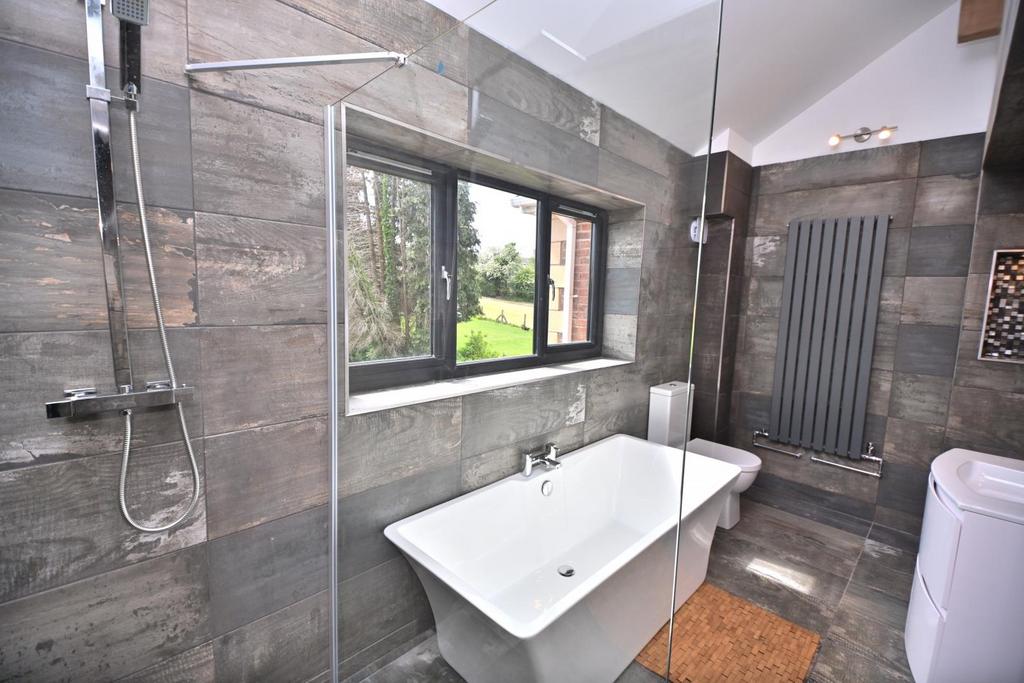 4 Ryecroft Drive, Westhoughton, Bolton, BL5 3 PW