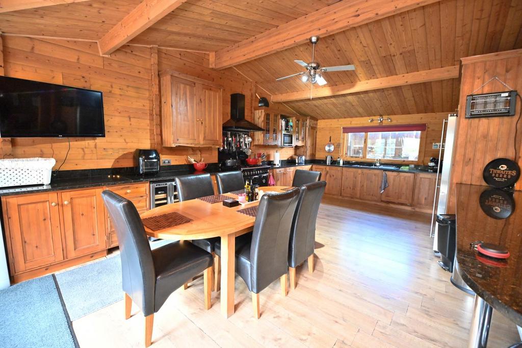 4 Ryecroft Drive, Westhoughton, Bolton, BL5 3 PW