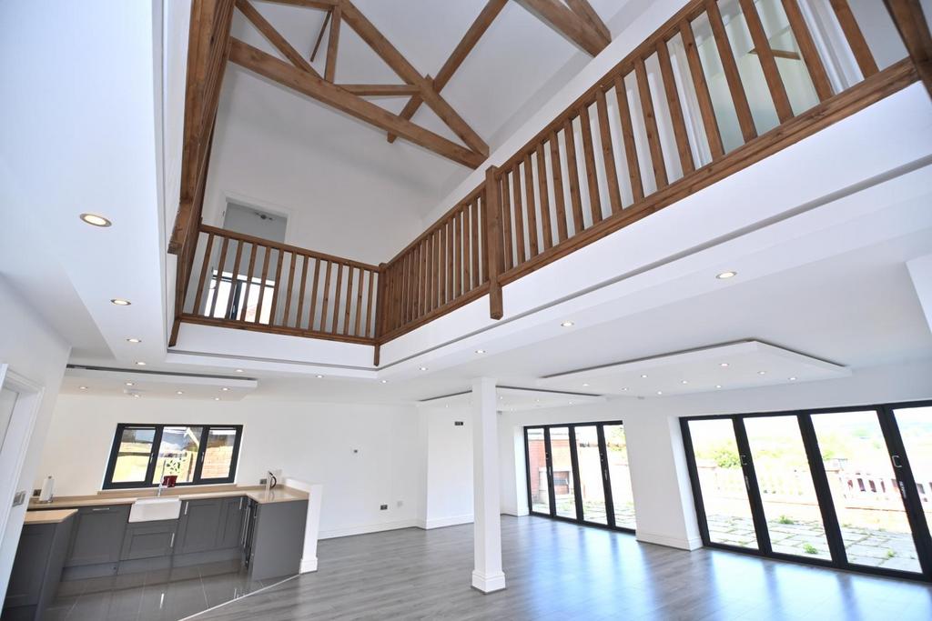 4 Ryecroft Drive, Westhoughton, Bolton, BL5 3 PW