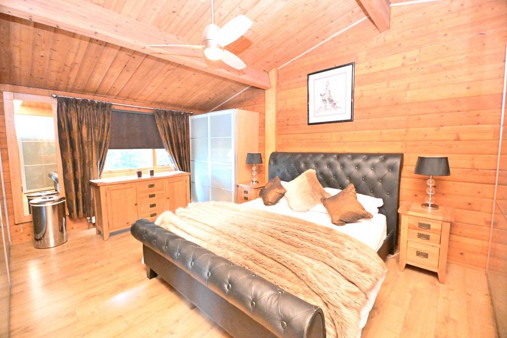 4 Ryecroft Drive, Westhoughton, Bolton, BL5 3 PW