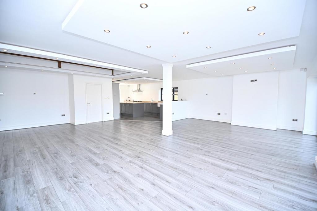 4 Ryecroft Drive, Westhoughton, Bolton, BL5 3 PW