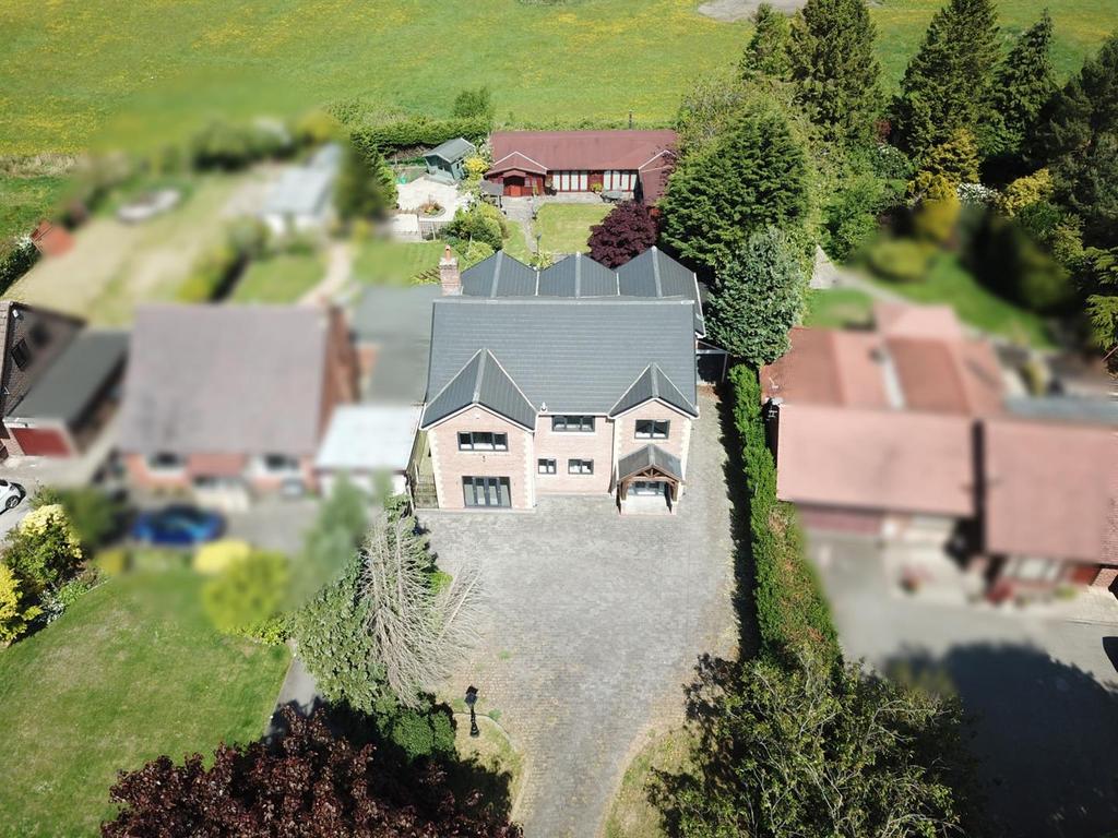 4 Ryecroft Drive, Westhoughton, Bolton, BL5 3 PW