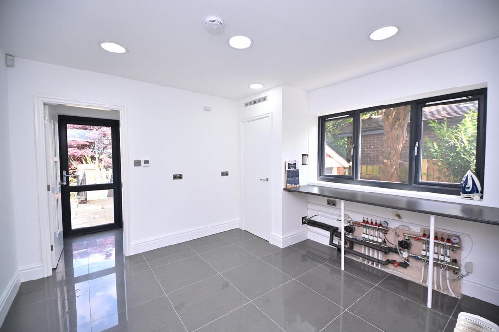 4 Ryecroft Drive, Westhoughton, Bolton, BL5 3 PW