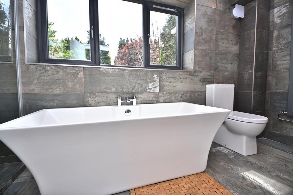 4 Ryecroft Drive, Westhoughton, Bolton, BL5 3 PW