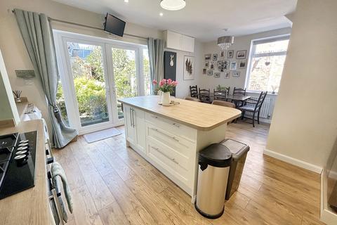 3 bedroom semi-detached house for sale, Hazel Grove, Burnopfield, Newcastle upon Tyne, Durham, NE16 6DU