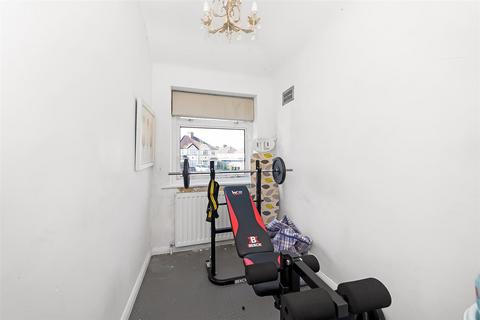7 Bourne Lane, Caterham, CR3 5SP