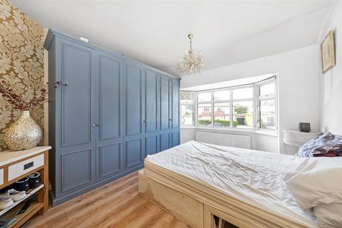7 Bourne Lane, Caterham, CR3 5SP