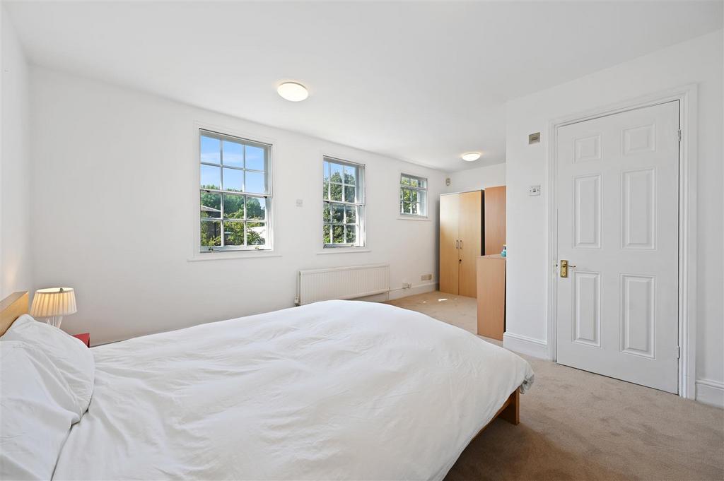 Black Lion Mews - Bedroom D3 (1).JPG