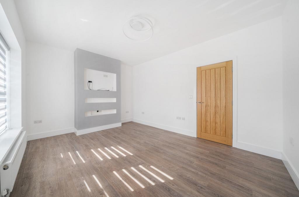 27-681e276ba000a-...