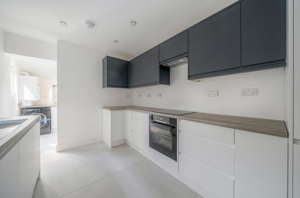 13-681e26f6837a5-...