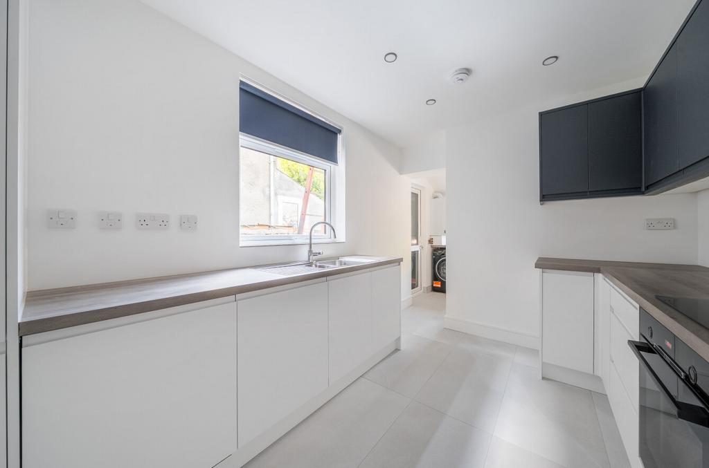 8-681e26cdadd5c-1...